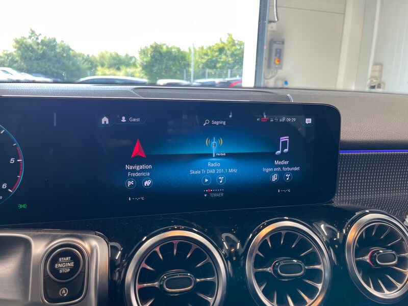 Mercedes-Benz GLB 200 d Progressive T-Leder Navi LED Shz 8