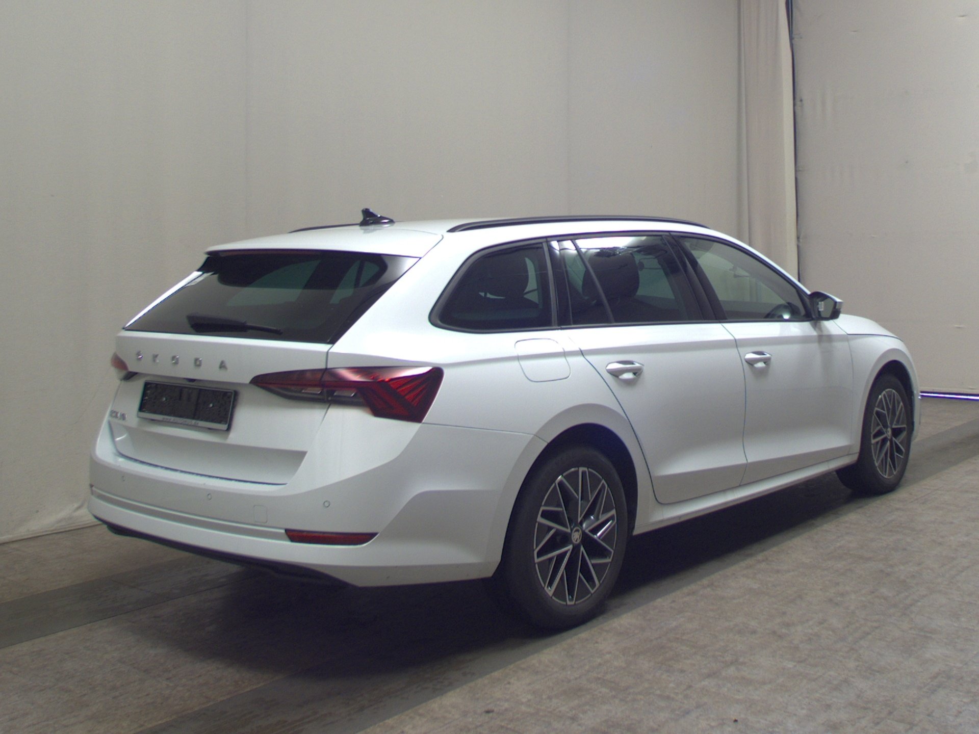 Skoda Octavia Kombi 2.0 TDI Ambition Navi LED Shz RFK 4