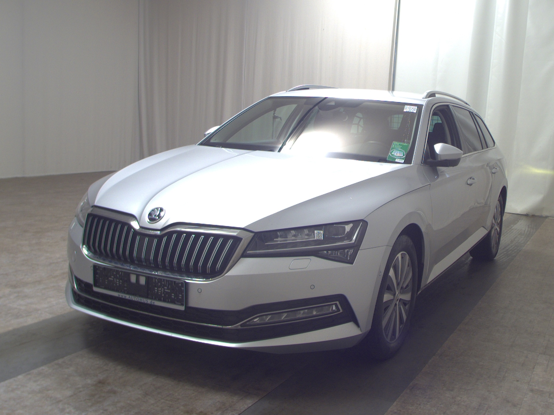 Skoda Superb Kombi 2.0 TDI Style Navi LED vc 360° ACC 2
