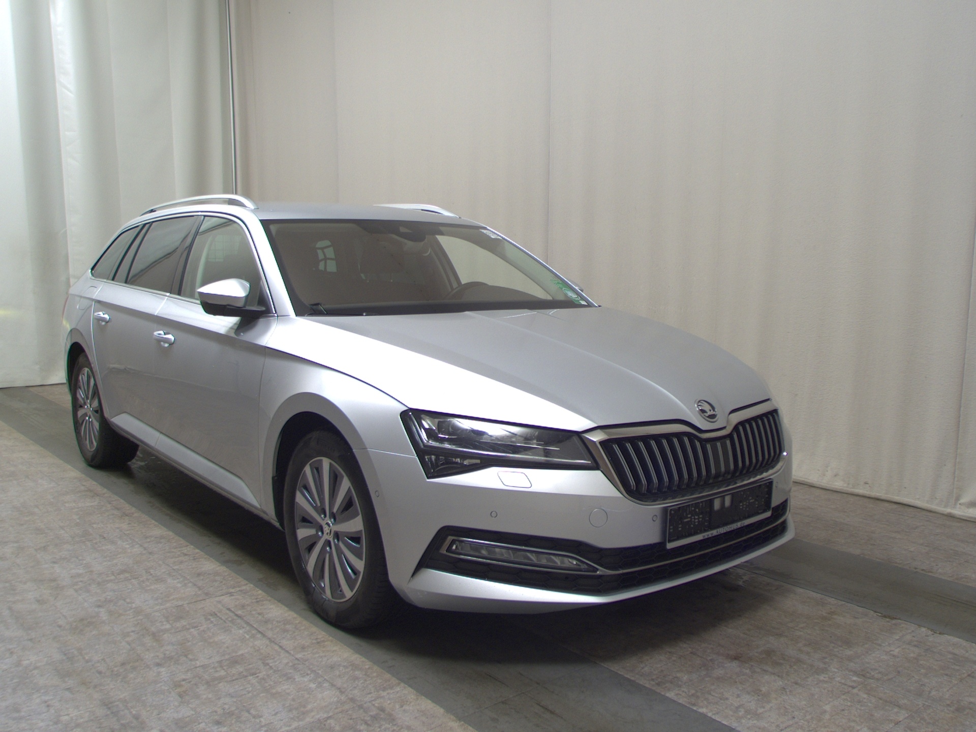 Skoda Superb Kombi 2.0 TDI Style Navi LED vc 360° ACC 3