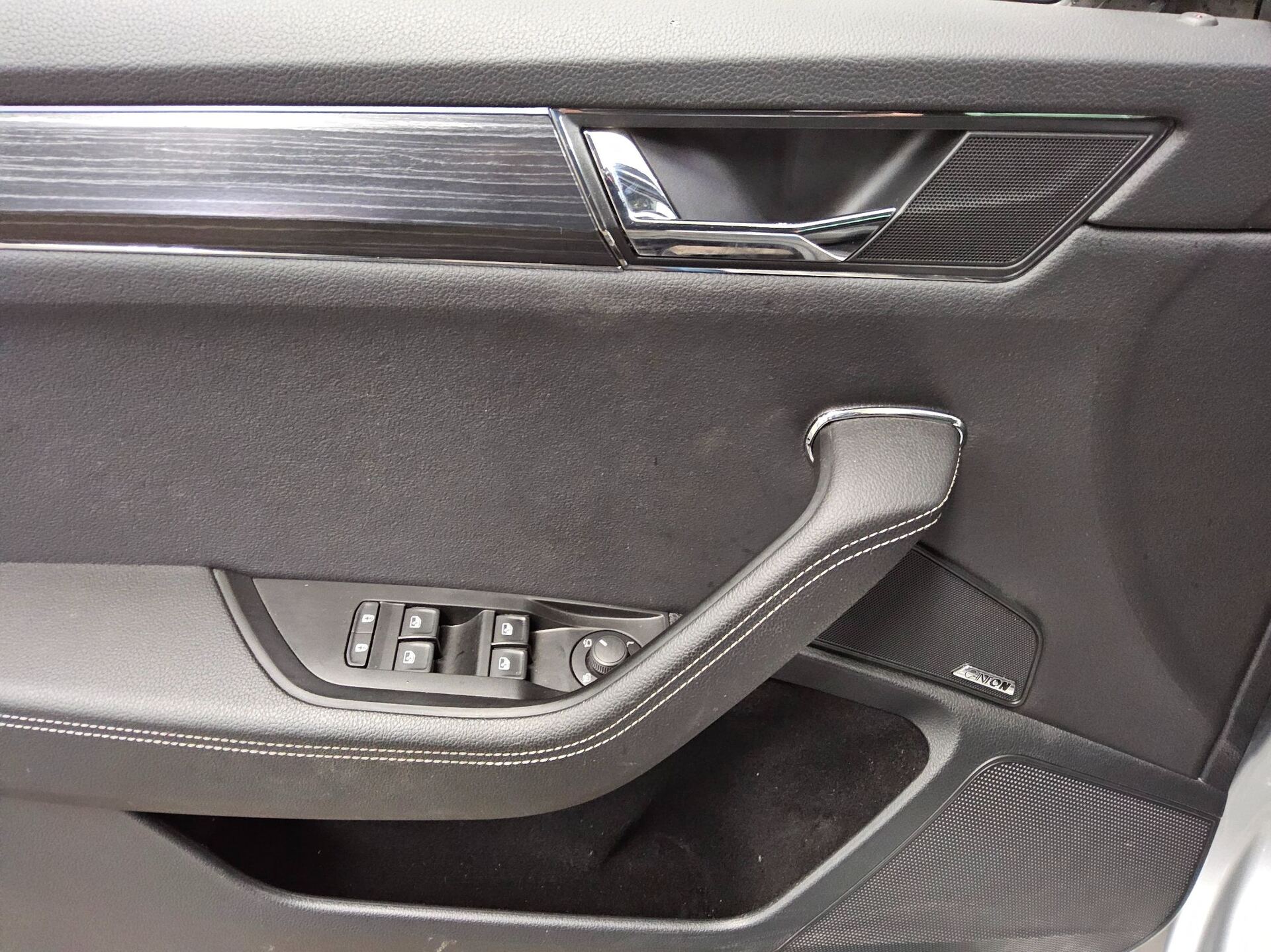 Skoda Superb Kombi 2.0 TDI Style Navi LED vc 360° ACC 10