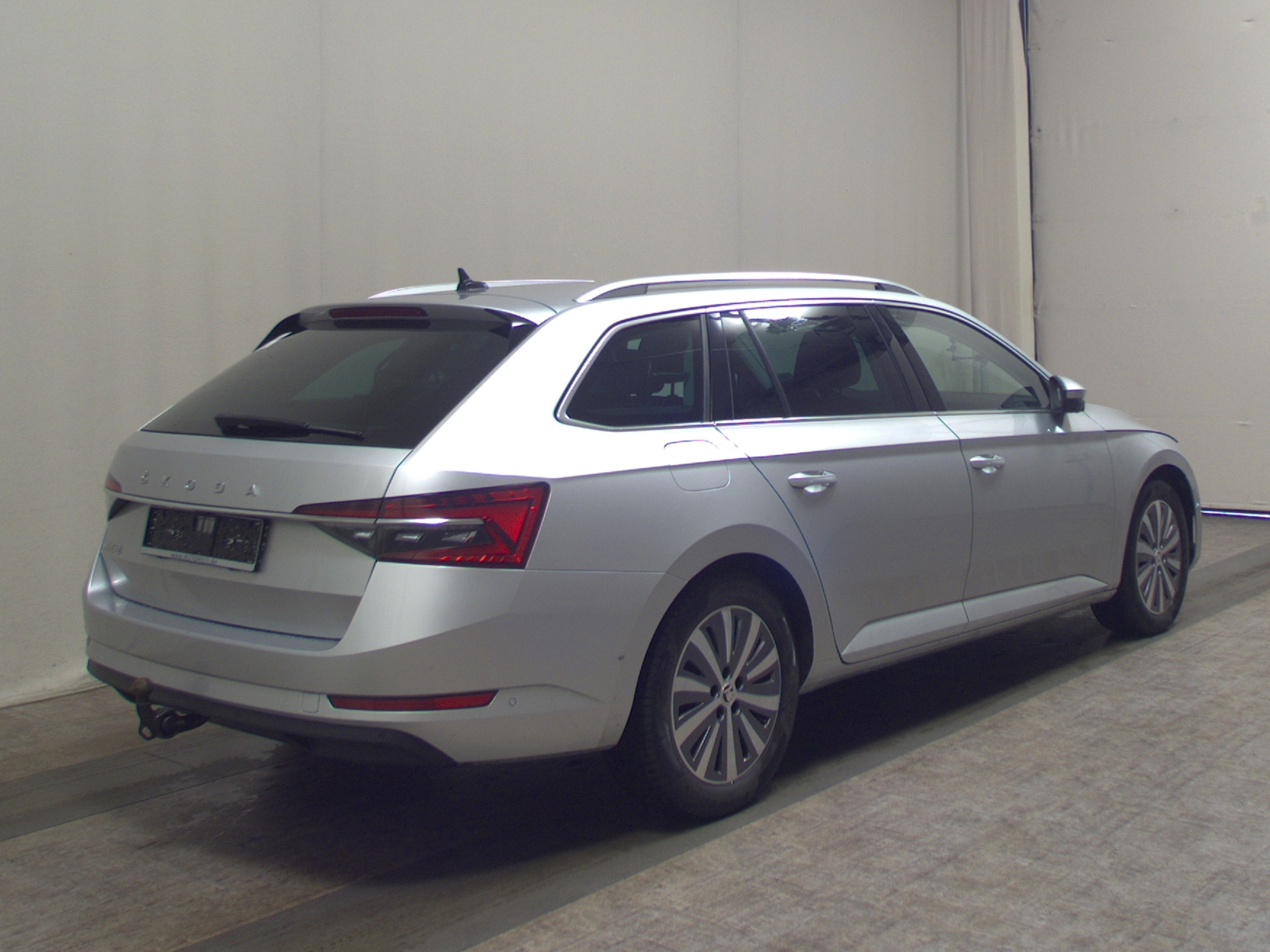 Skoda Superb Kombi 2.0 TDI Style Navi LED vc 360° ACC 4