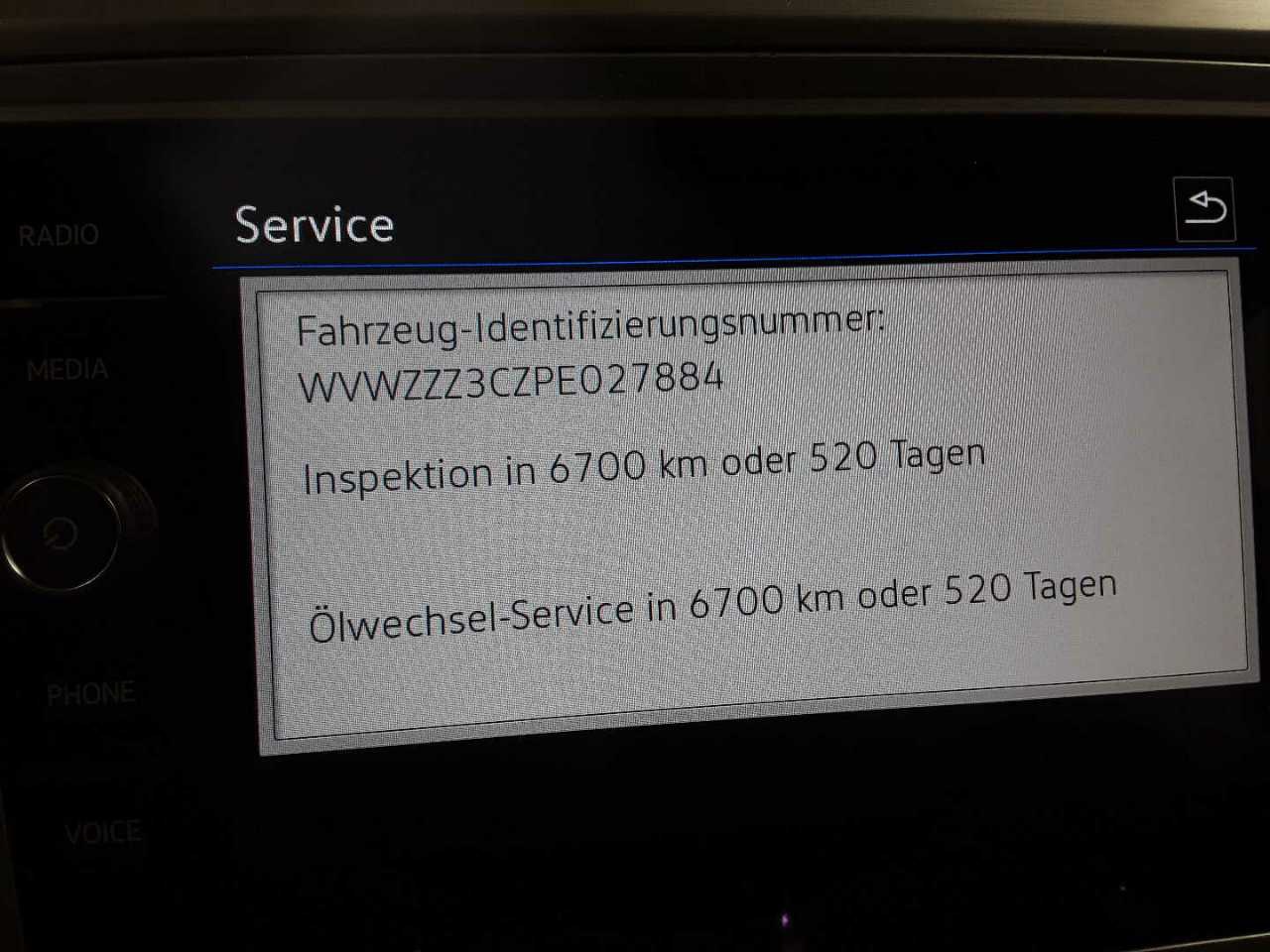 Volkswagen Passat Variant 2.0 TFSI Navi LED 11