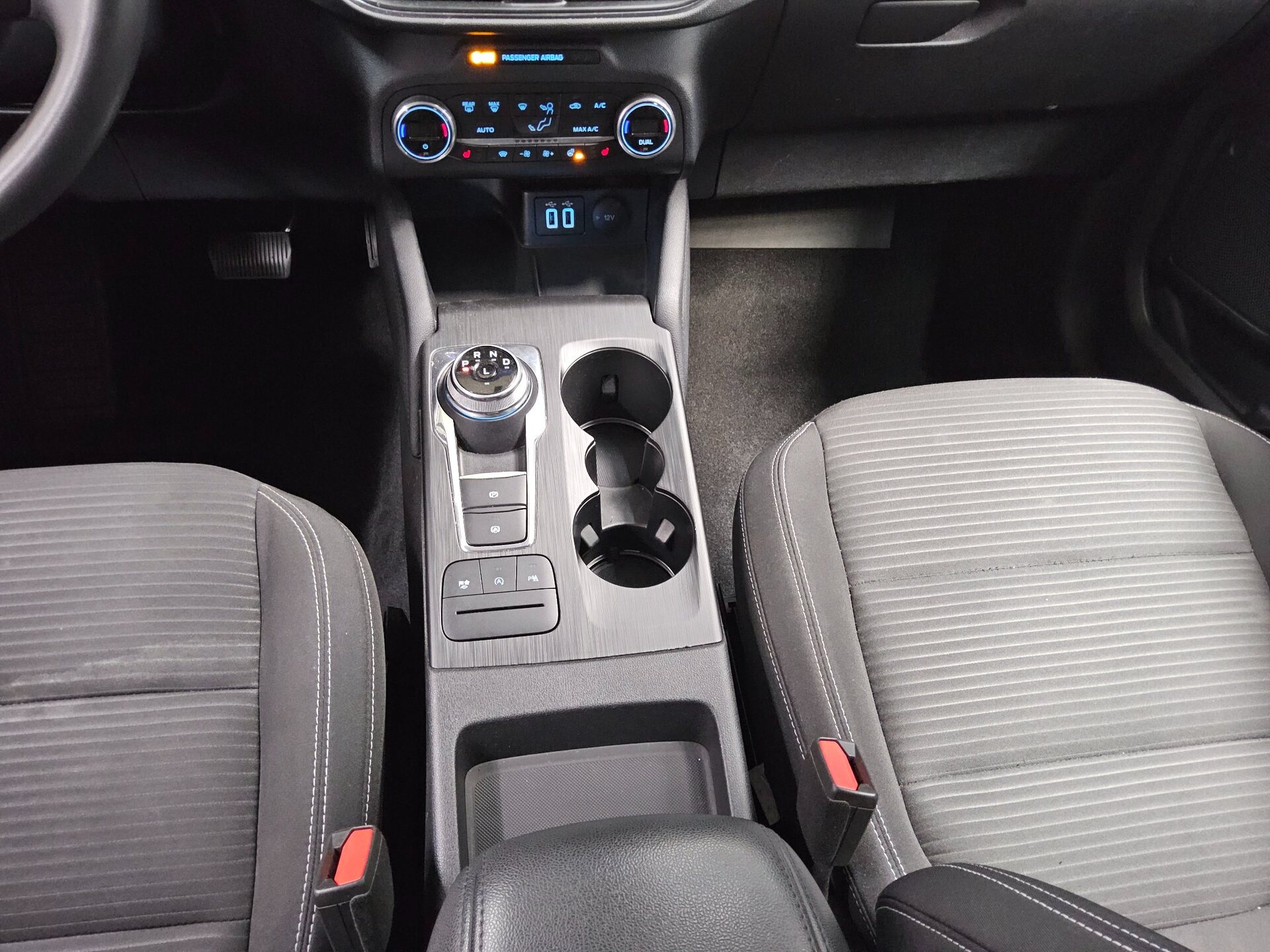 Ford Kuga 1.5 EB Titanium Navi LED DigiTacho AHK RFK 6