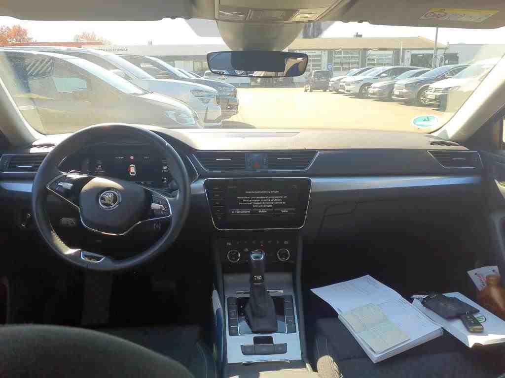 Skoda Superb Kombi 2.0 TDI Ambition Navi LED VC PDC 5