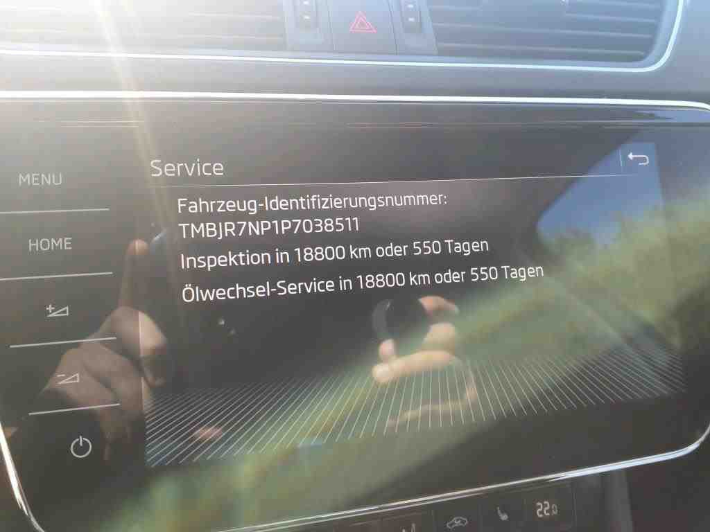 Skoda Superb Kombi 2.0 TDI Ambition Navi LED VC PDC 10