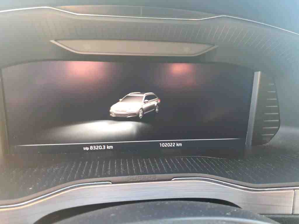 Skoda Superb Kombi 2.0 TDI Ambition Navi LED VC PDC 8