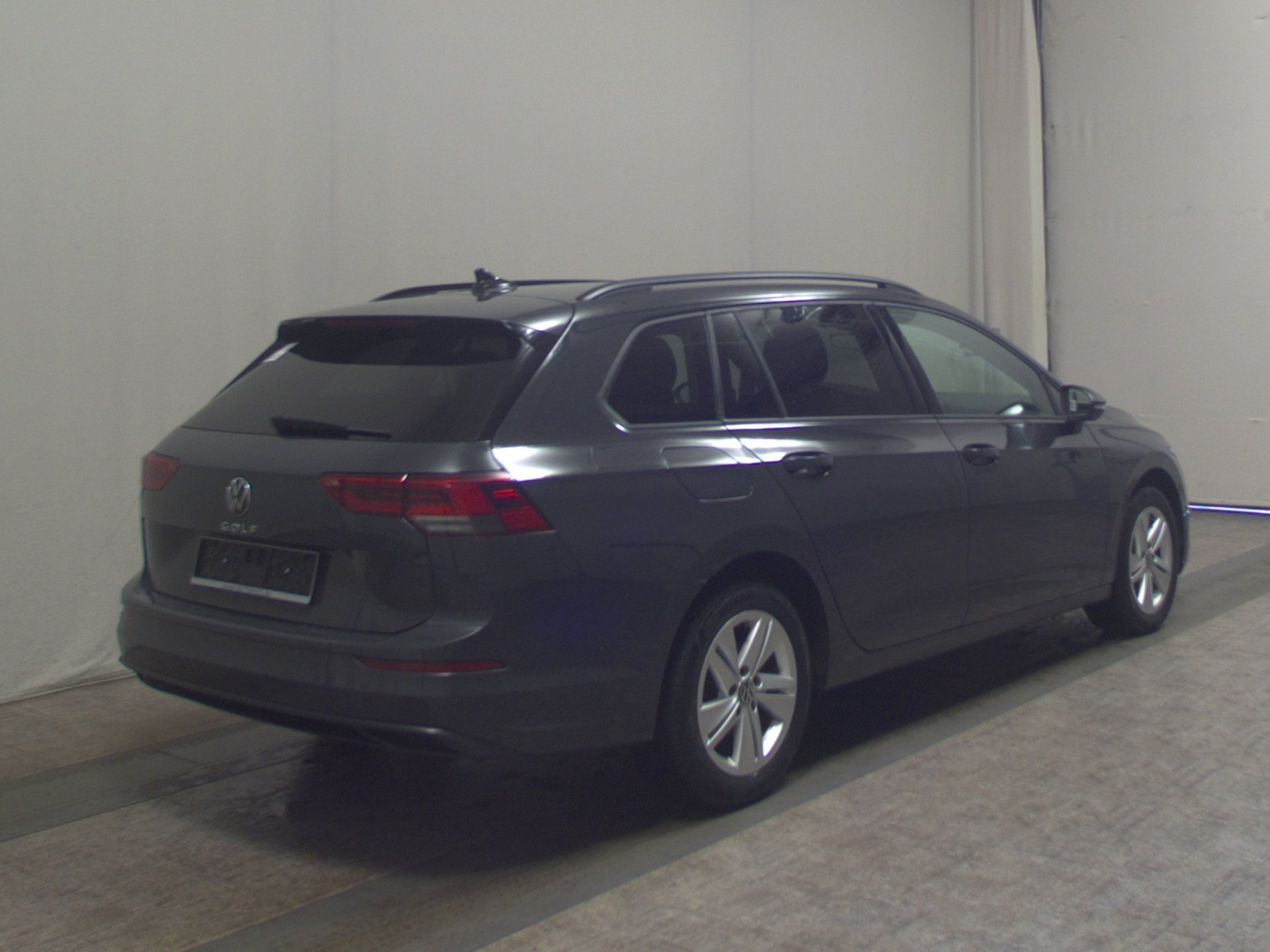 Volkswagen Golf-8 Var. 2.0 TDI Life Navi LED DC ACC PDC Shz 4