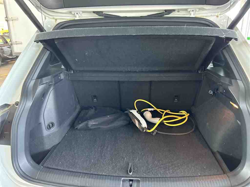 Volkswagen Tiguan 1.4 TSI R-Line NAVI LED SHZ HUD PDC 11