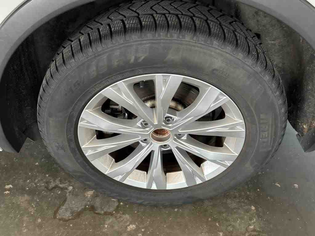 Volkswagen Tiguan 1.4 TSI R-Line NAVI LED SHZ HUD PDC 12