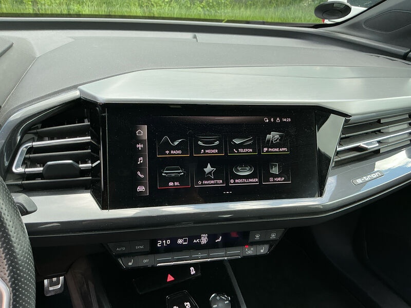 Audi Q4 e-tron 40 S-Line SPORTSITZE KLIMAAUT LED RADIO MFL 9