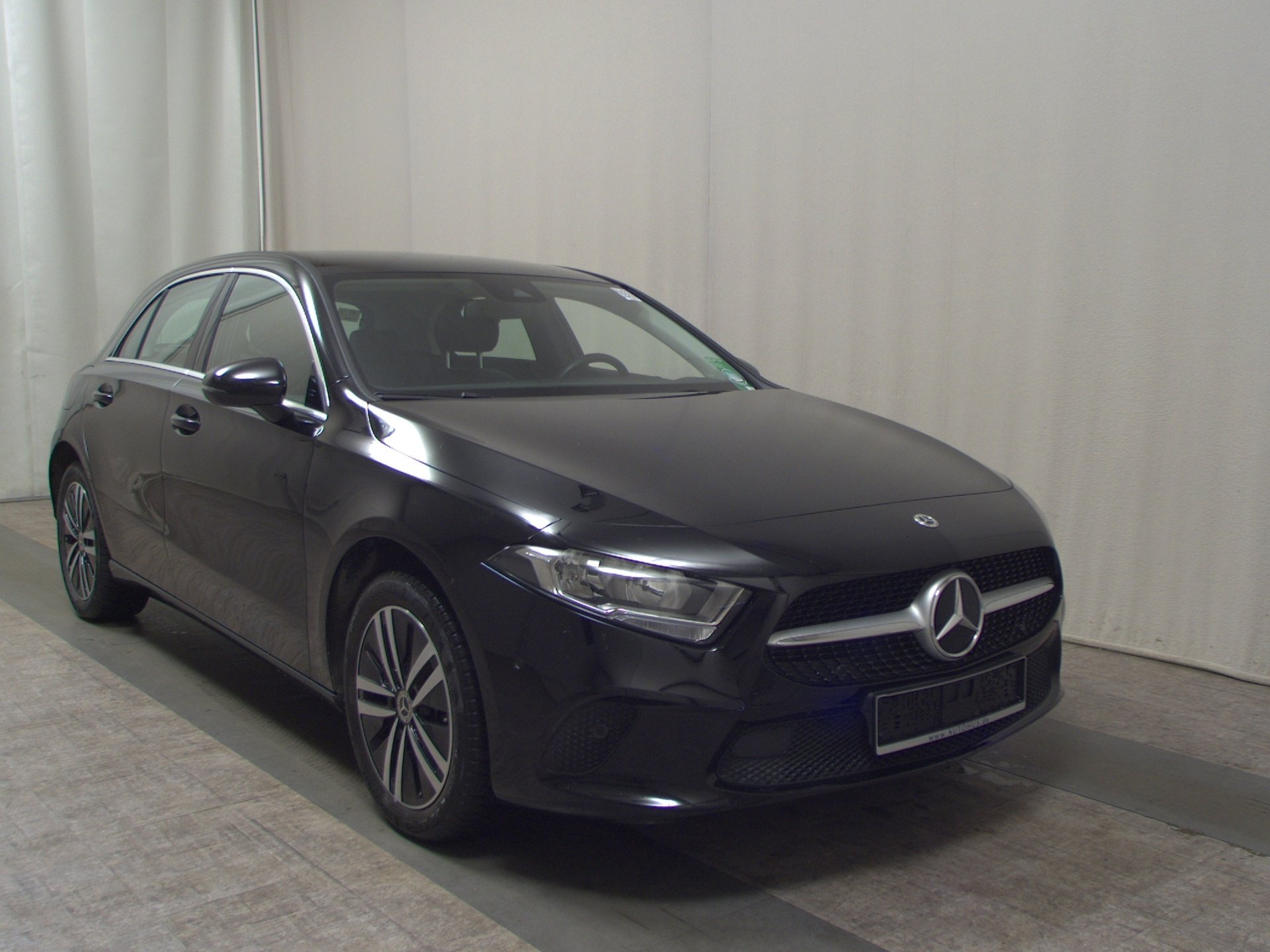 Mercedes-Benz A 250 e Progressive T-Leder Navi MBUX PDC Shz 3