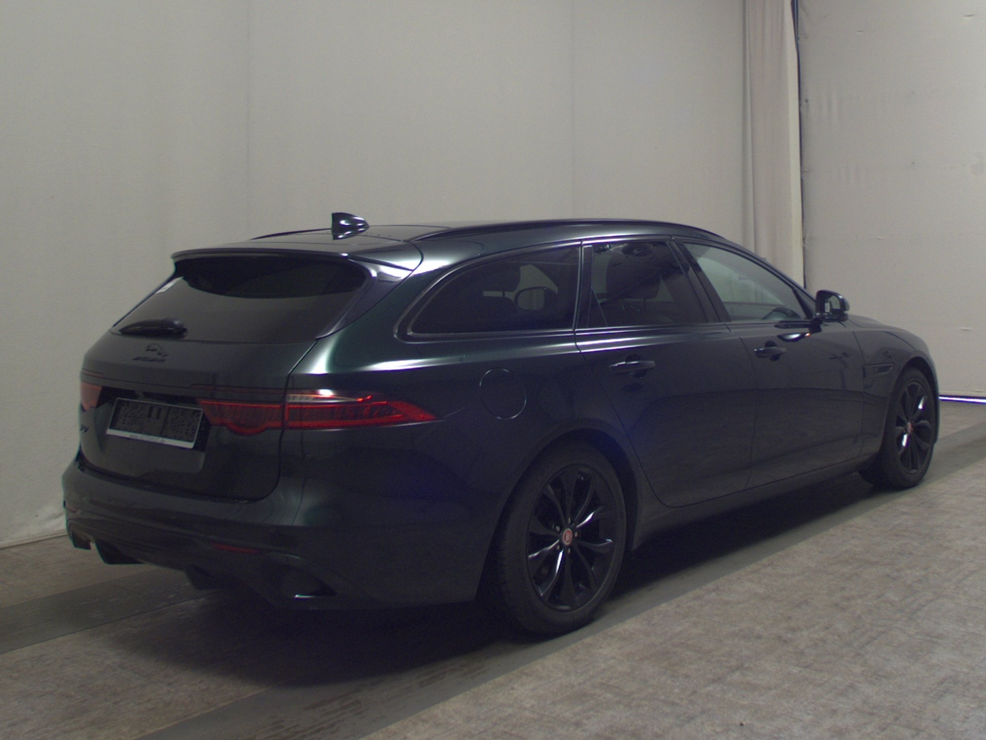 Jaguar XF D200 S Sportbrake Leder Navi LED Pano DC 4