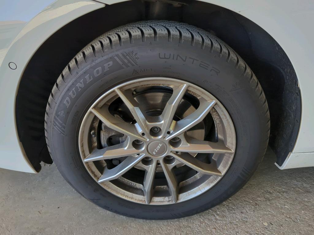BMW 216 Gran Tourer NAVI SHZ el.HECK PDC AHK 12