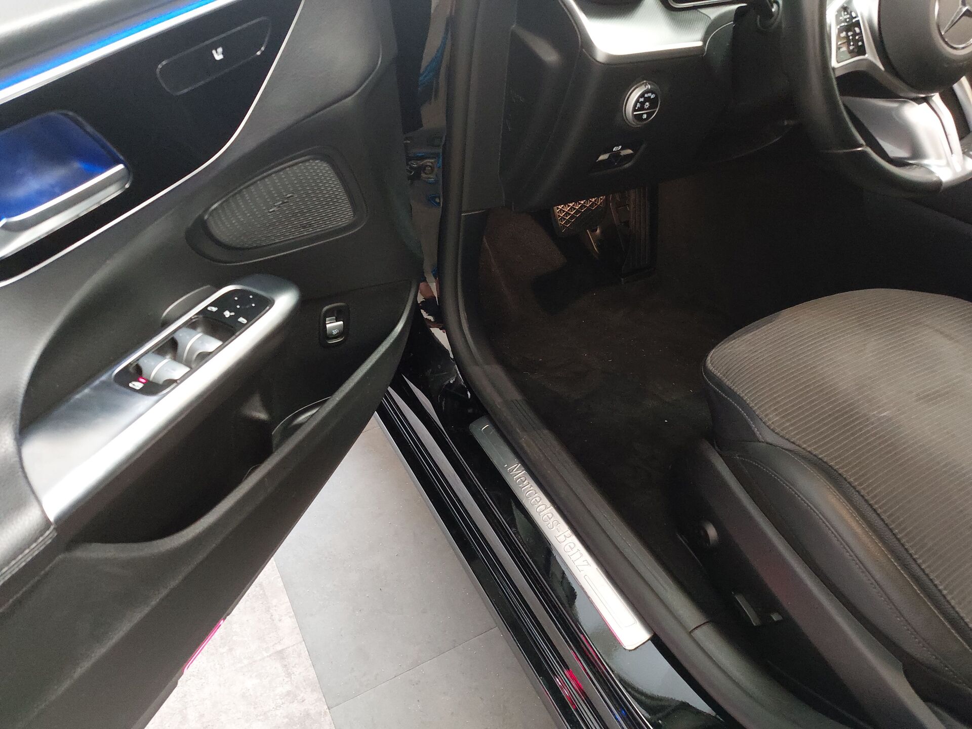 Mercedes-Benz C 220 T d Avantgarde NAVI LED KAMERA 14