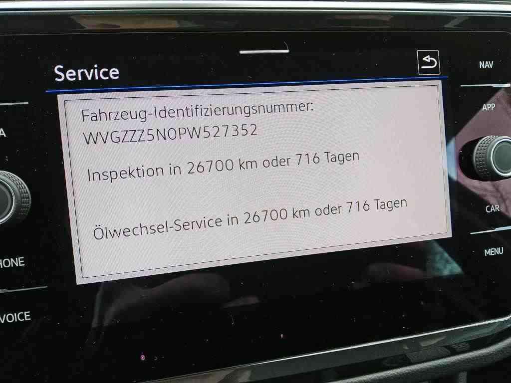 Volkswagen Tiguan 2.0 TDI T-Leder NAVI LED SHZ RFK 9