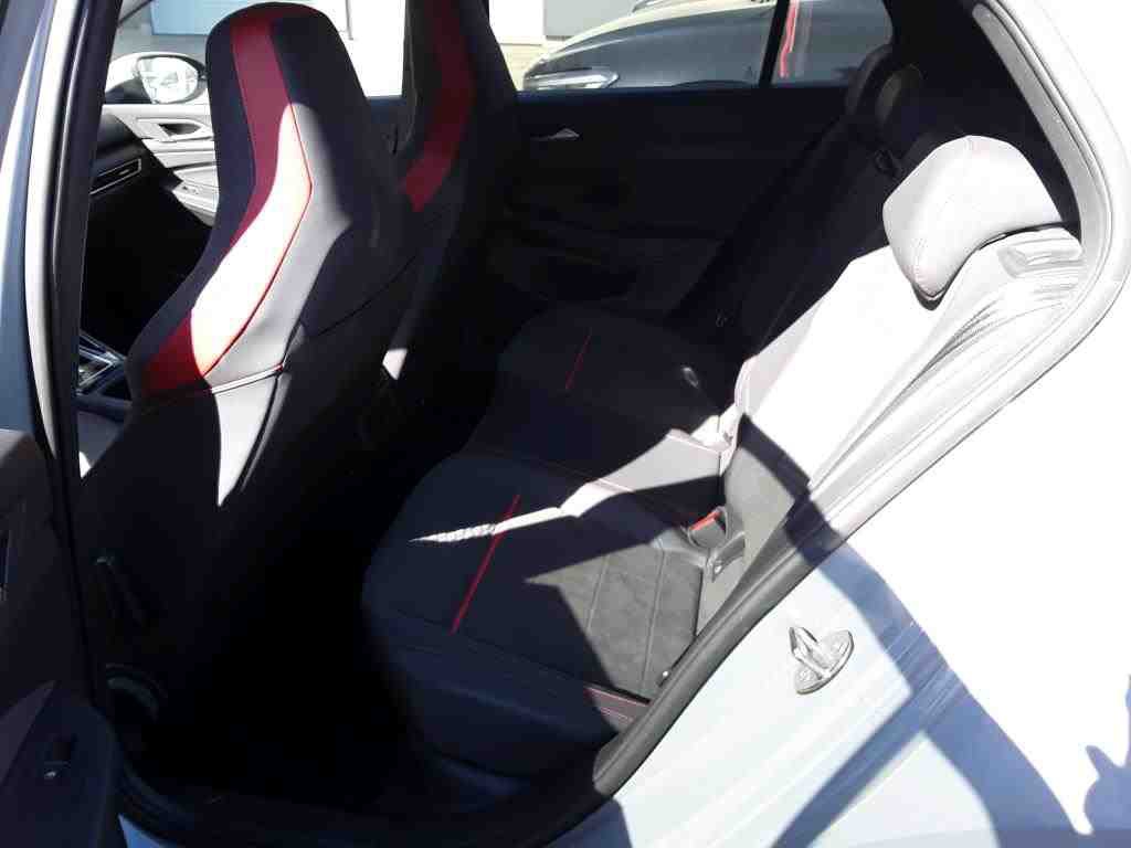 Volkswagen Golf-8 GTI CLUBSPORT NAVI-VR LED AID DCC 7