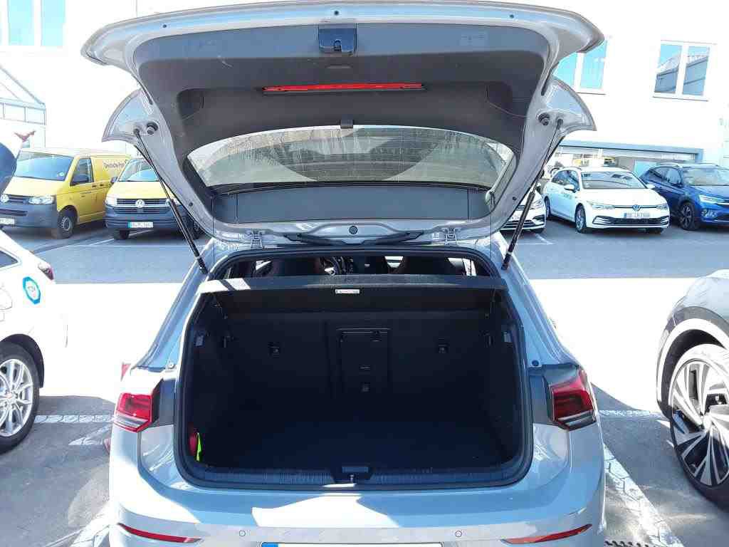 Volkswagen Golf-8 GTI CLUBSPORT NAVI-VR LED AID DCC 10
