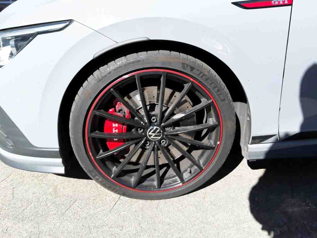 Volkswagen Golf-8 GTI CLUBSPORT NAVI-VR LED AID DCC 12