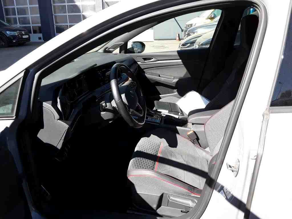 Volkswagen Golf-8 GTI CLUBSPORT NAVI-VR LED AID DCC 6