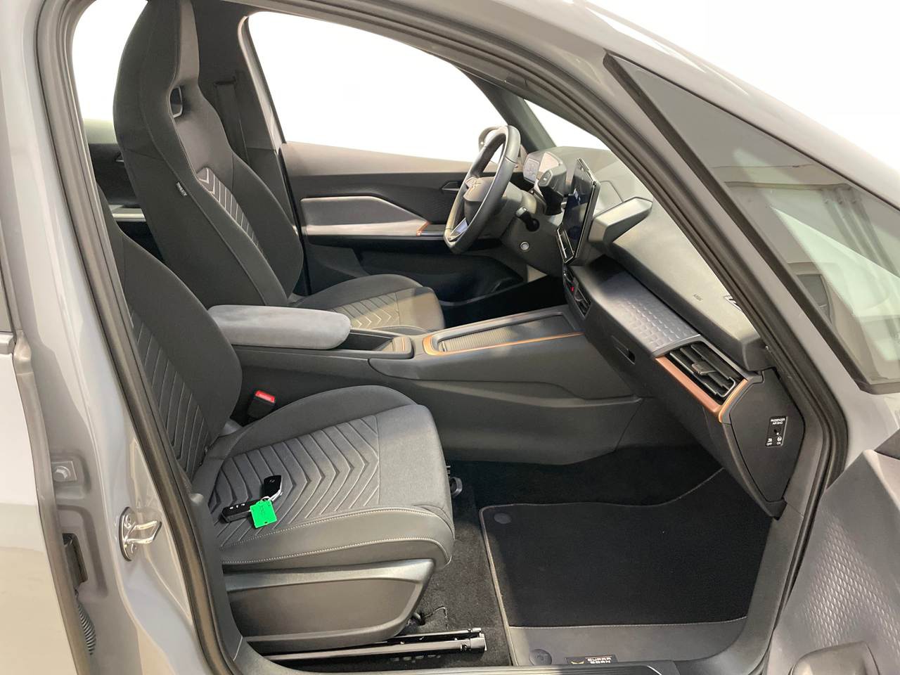 Cupra Born PDC LED SPURHALTE KEYLESS DC 6
