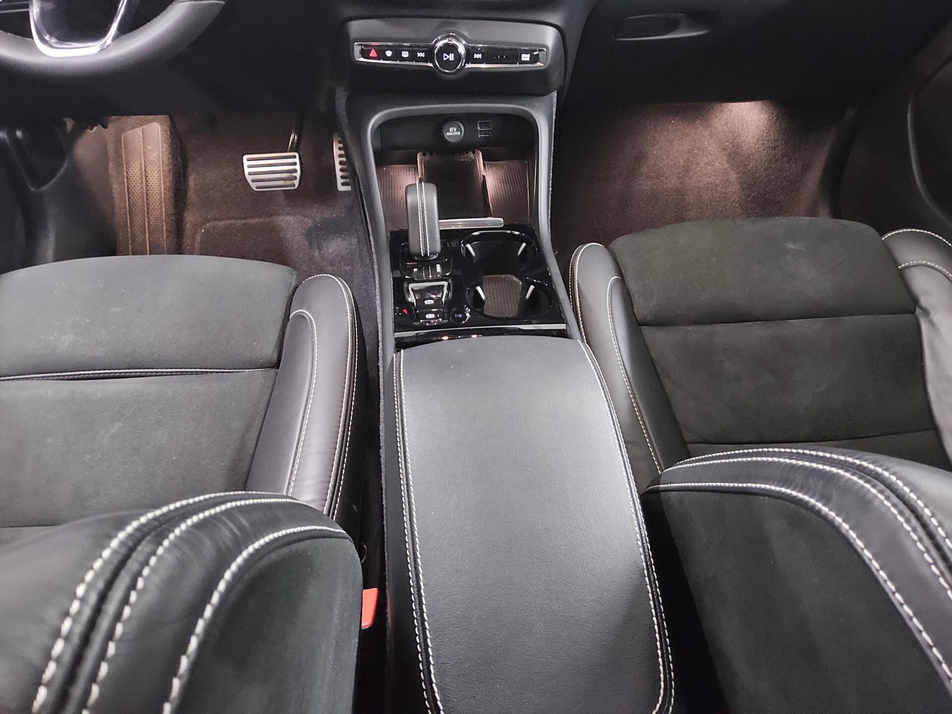 Volvo XC40 T4 Recharge R-Design Navi LED T-Leder RFK Sound 6