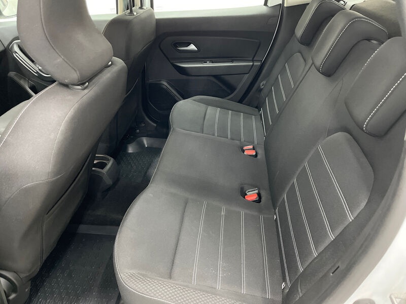 Dacia Duster 1.0 TCe SHZ PDC 8