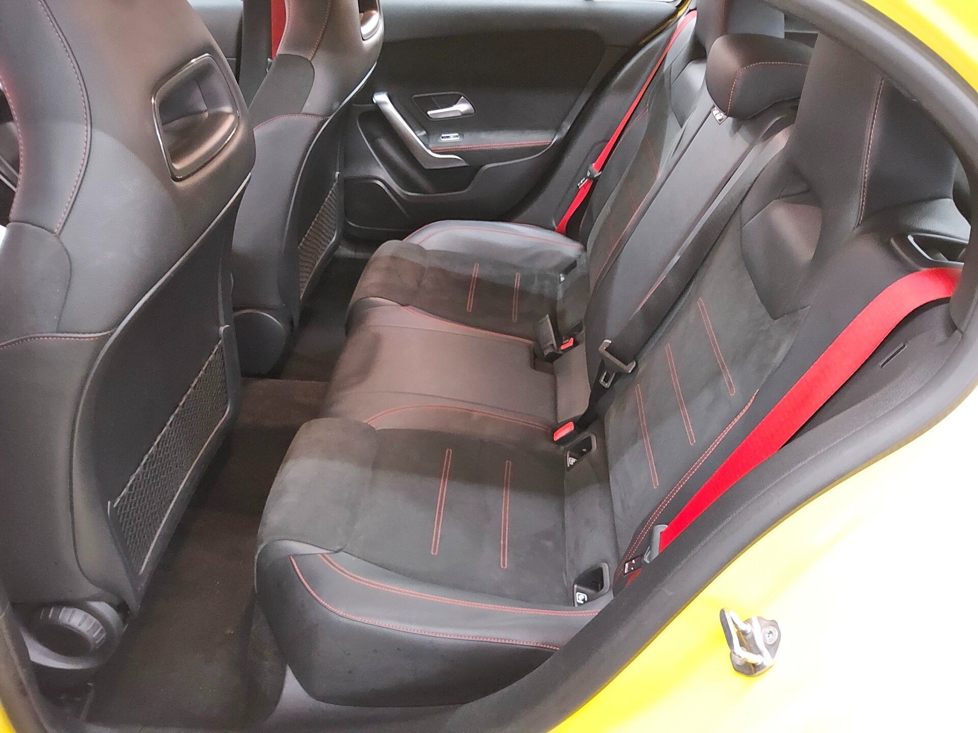 Mercedes-Benz A 35 AMG 4M Navi LED MBUX-AR AHK RFK 13