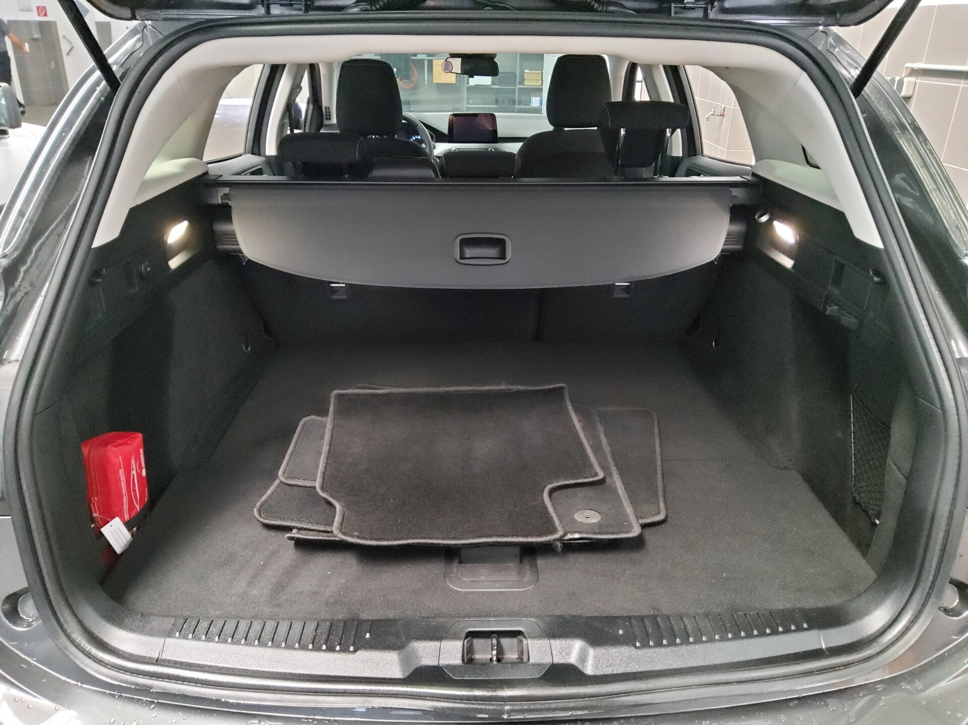 Ford Focus Turnier 1.5 EB Cool&Connect Navi LED Shz PDC 11