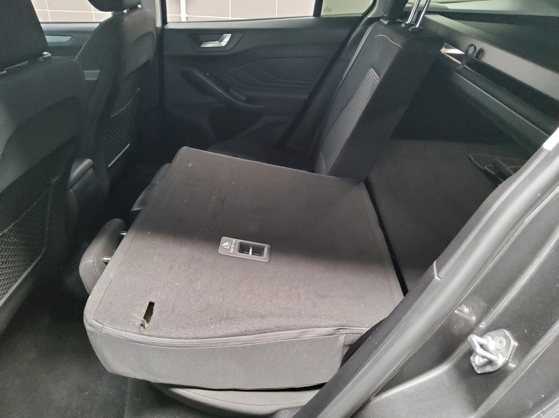 Ford Focus Turnier 1.5 EB Cool&Connect Navi LED Shz PDC 12