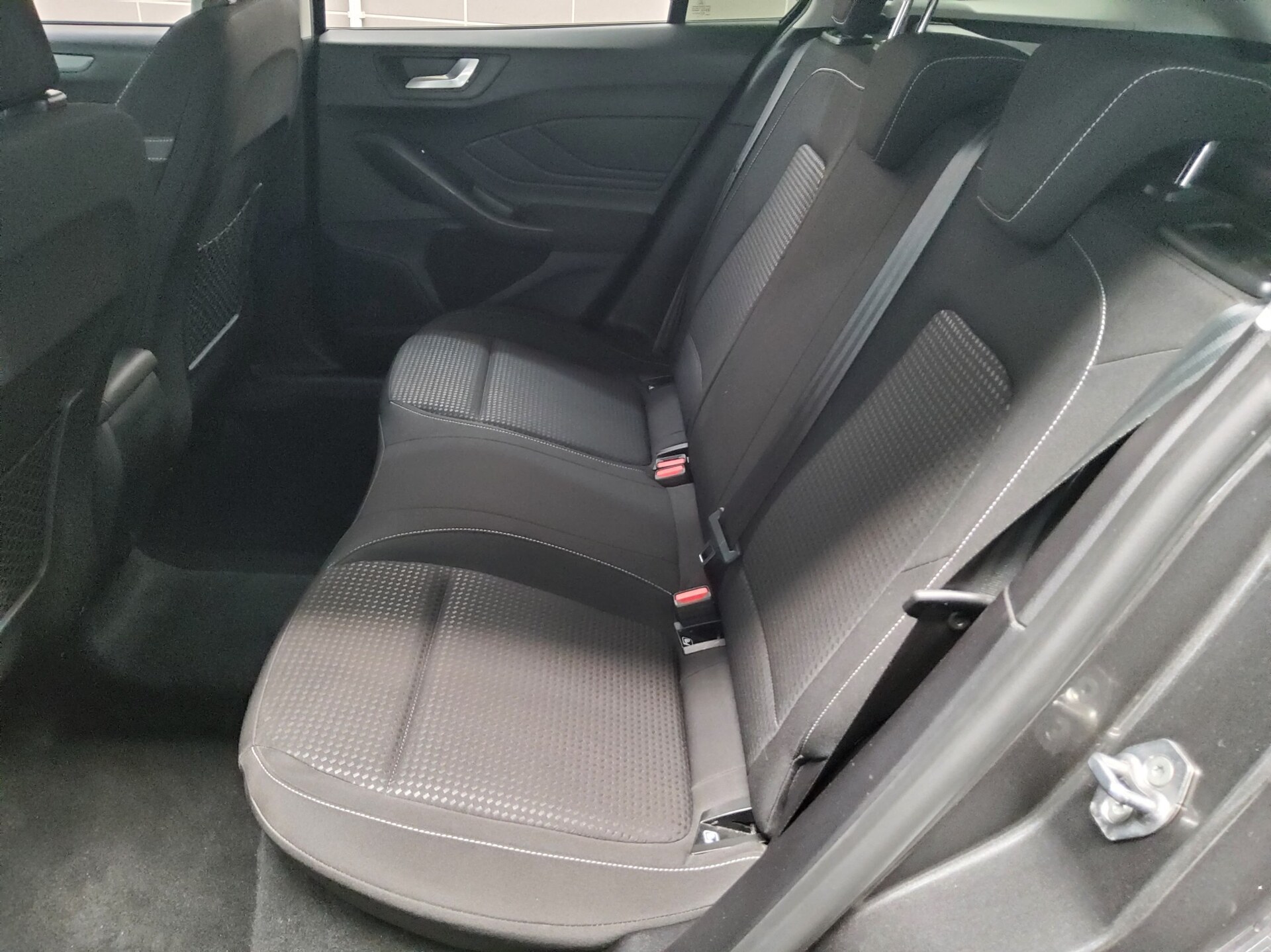 Ford Focus Turnier 1.5 EB Cool&Connect Navi LED Shz PDC 13