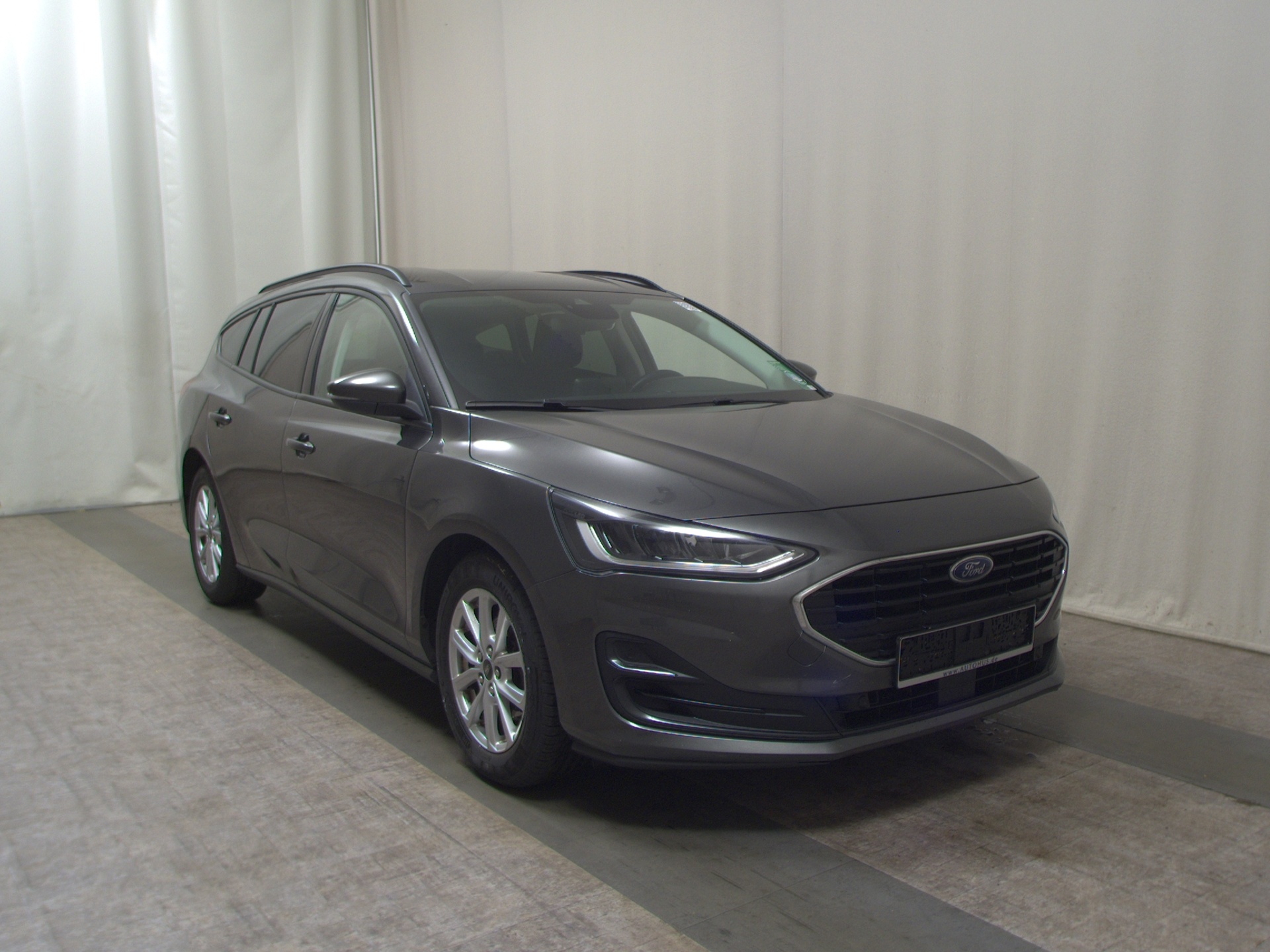 Ford Focus Turnier 1.5 EB Cool&Connect Navi LED Shz PDC 3