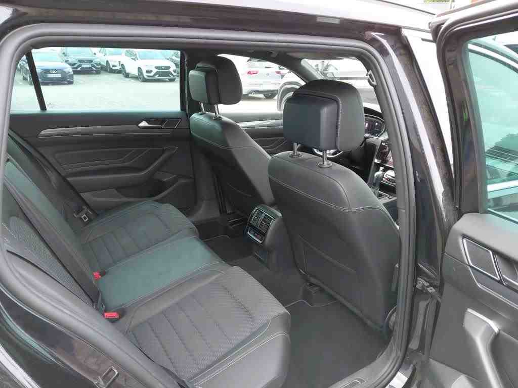 Volkswagen Passat Variant 2.0 TDI R-Line T-Leder Navi AID 7