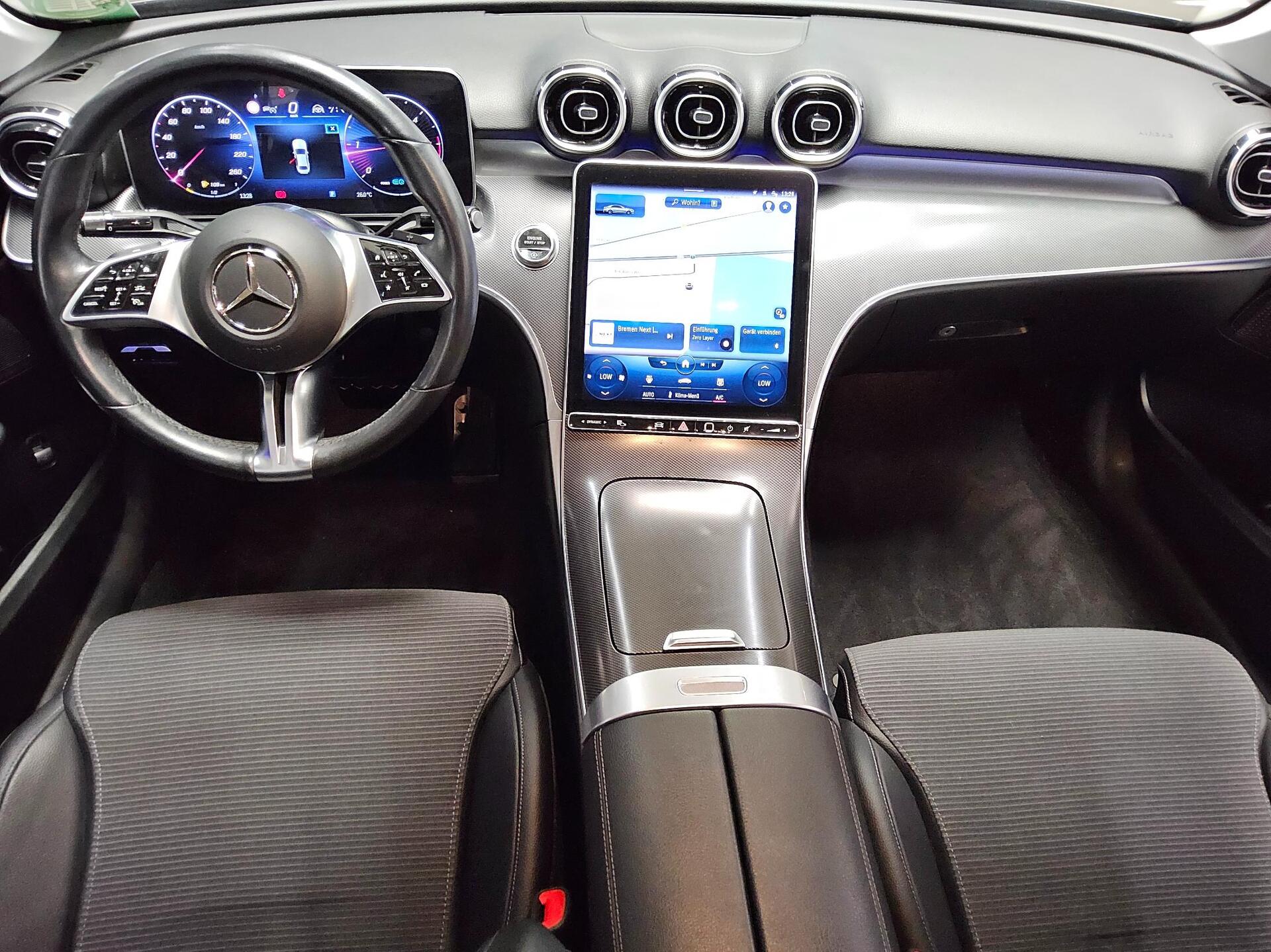 Mercedes-Benz C 220 d Avantgarde T-Leder Navi LED AHK MBUX 5