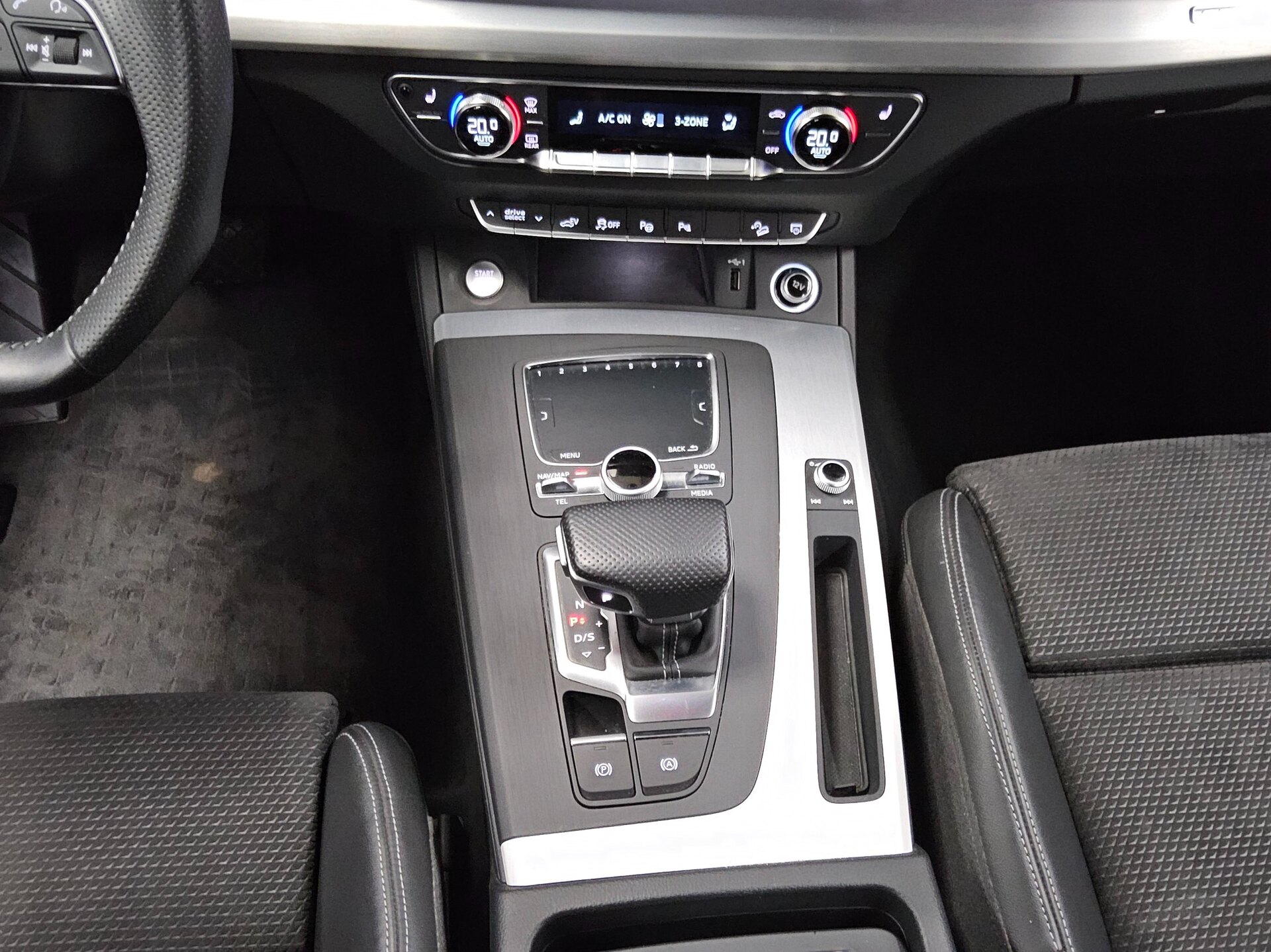 Audi Q5 55 TFSI e Qu. S-Line Navi Matrix vc AHK RFK 6