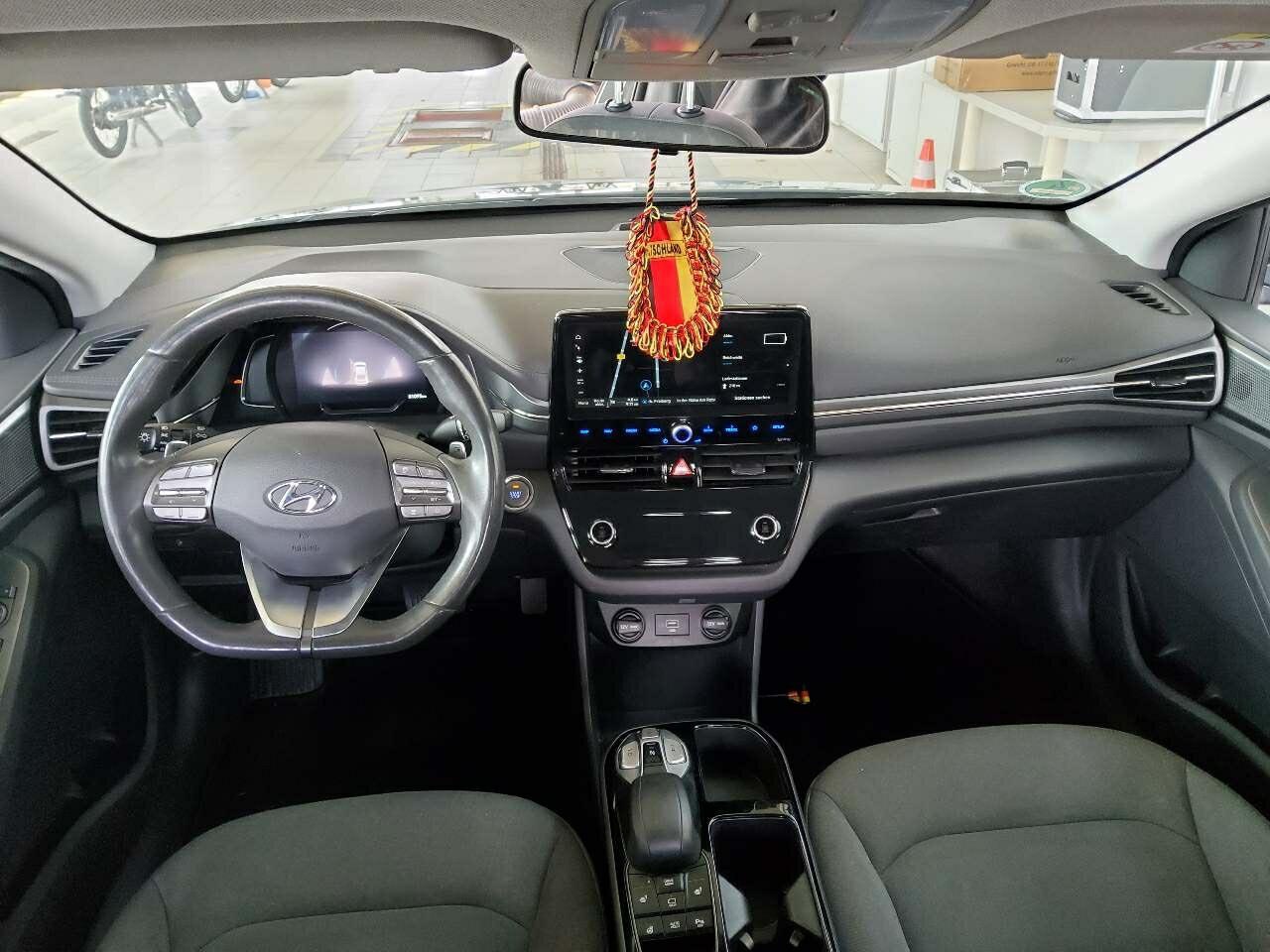 Hyundai IONIQ Trend Navi LED Kamera SHZ 5