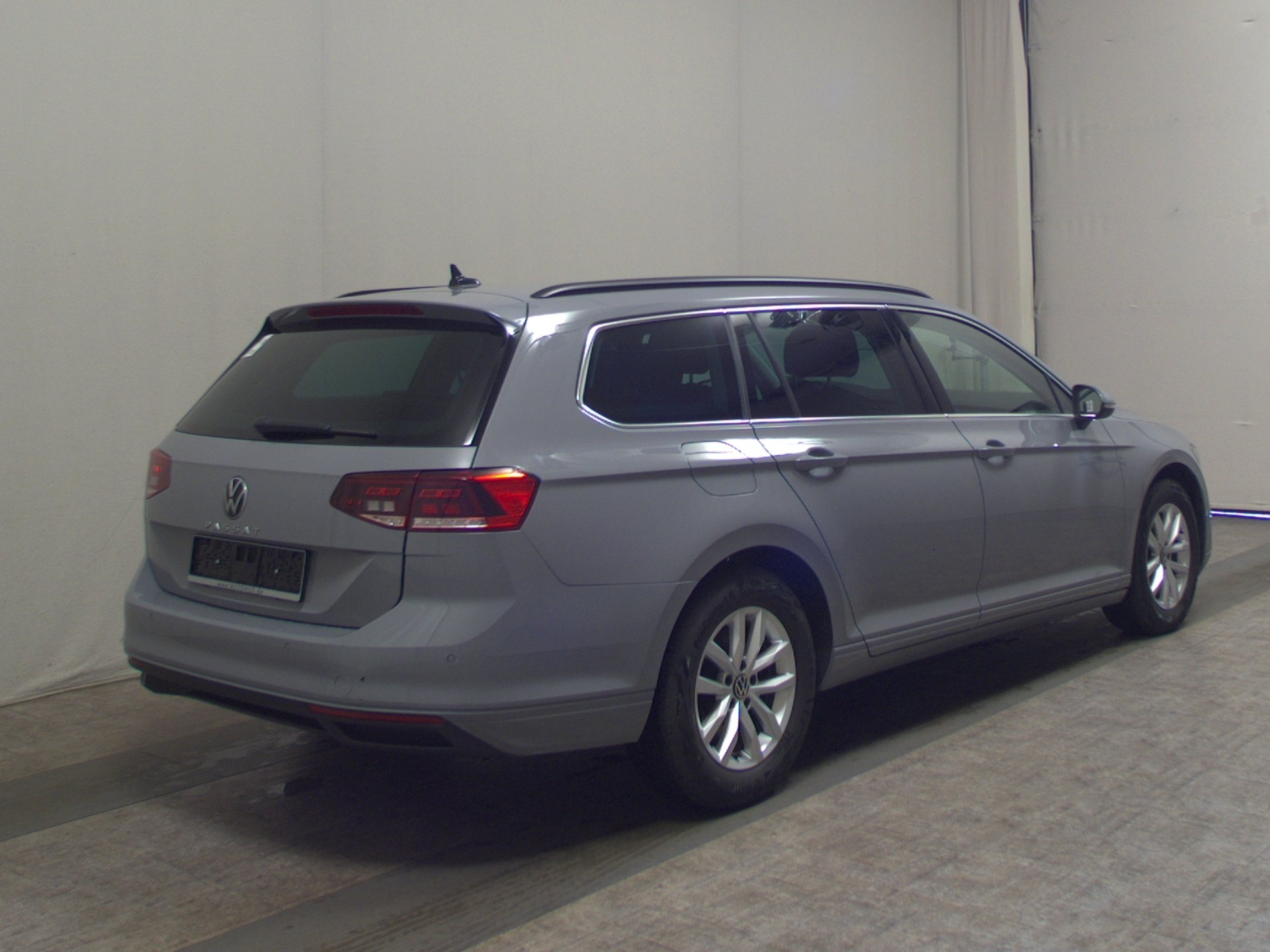 Volkswagen Passat Var. 2.0 TDI Business Navi LED RFK 4