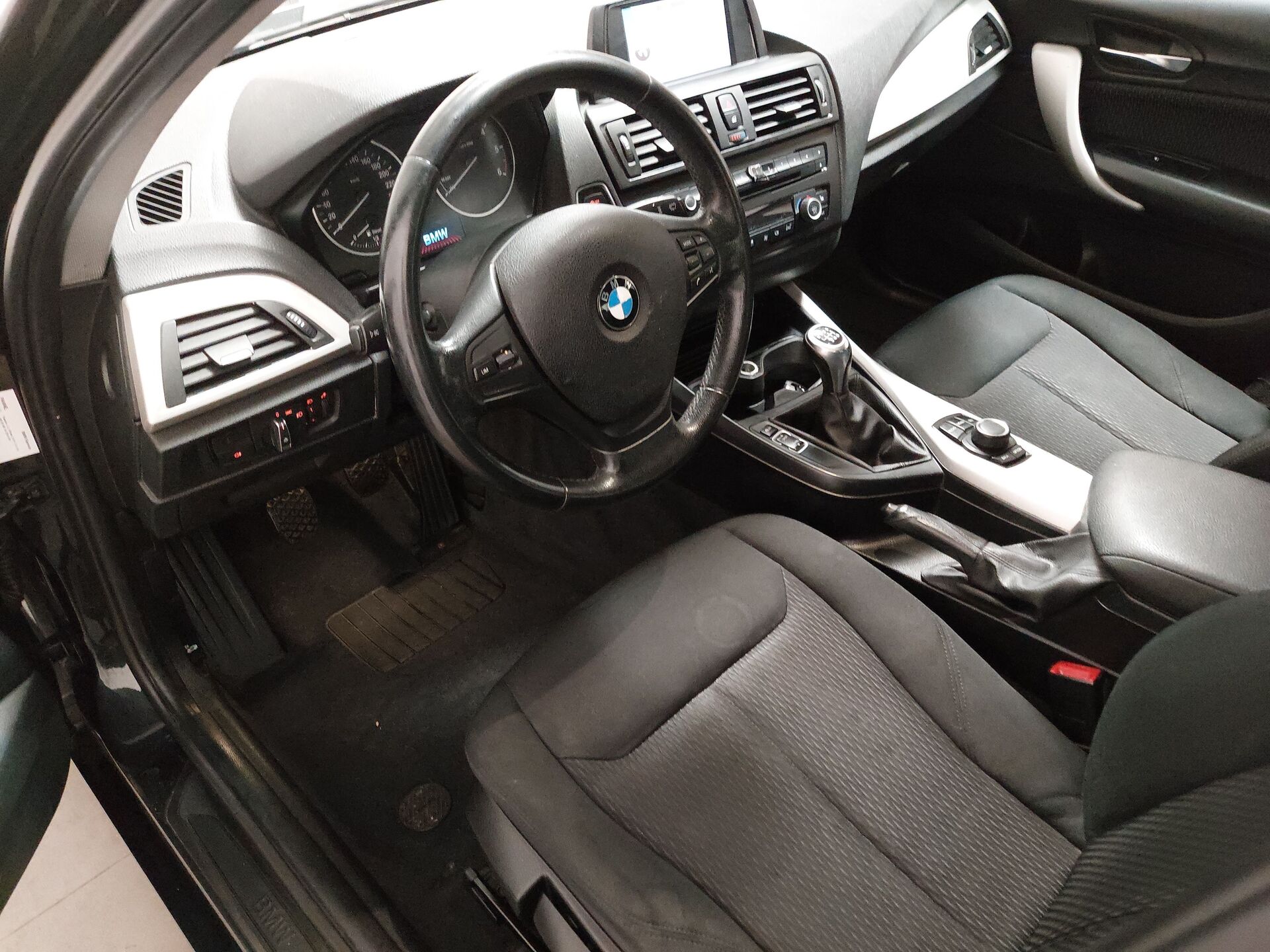 BMW 114d Shz PDC 8