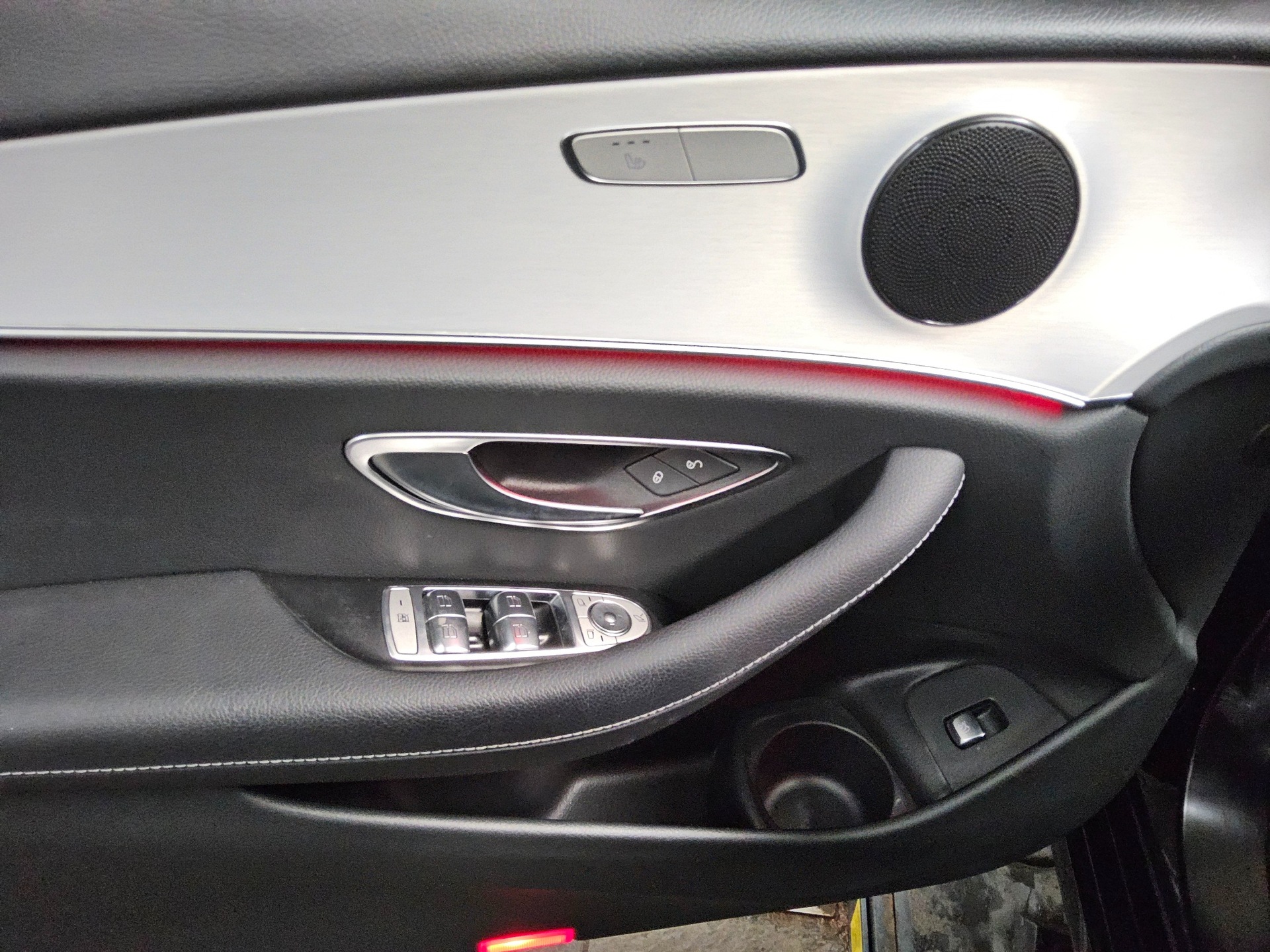 Mercedes-Benz E 300 T de Avantgarde T-Leder Navi LED Wide RfK 10