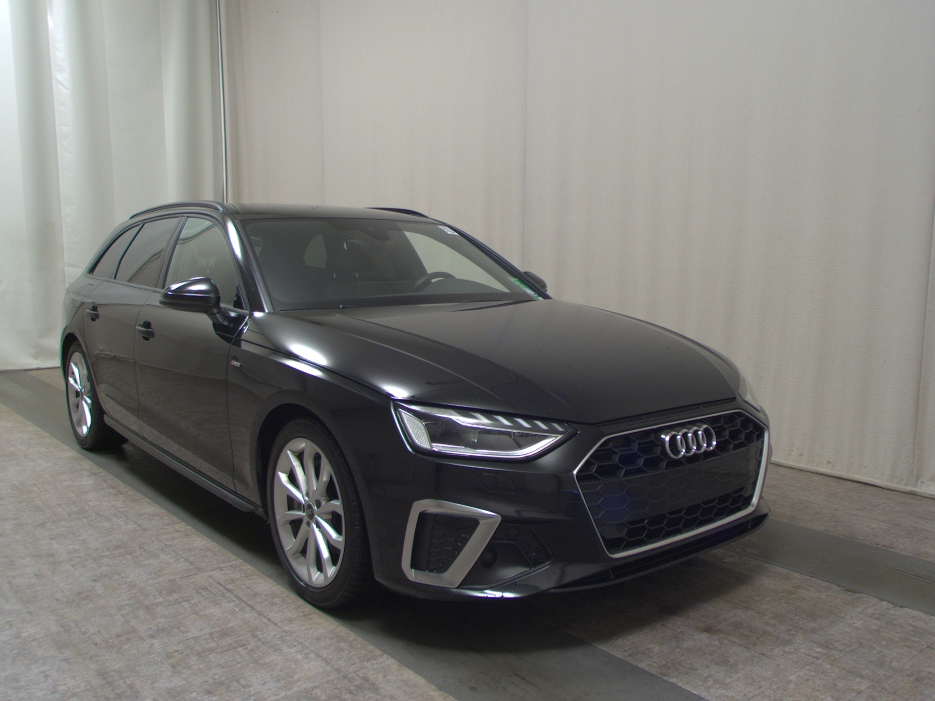 Audi A4 Avant 40 TDI S-Line Navi Matrix vc Sound 3