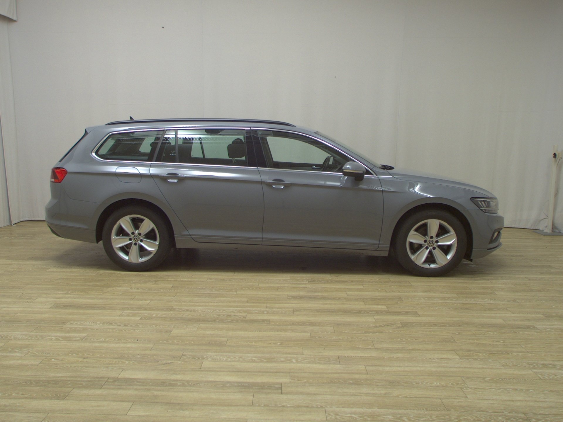 Volkswagen Passat Var. 2.0 TDI Business Navi LED Shz RFK