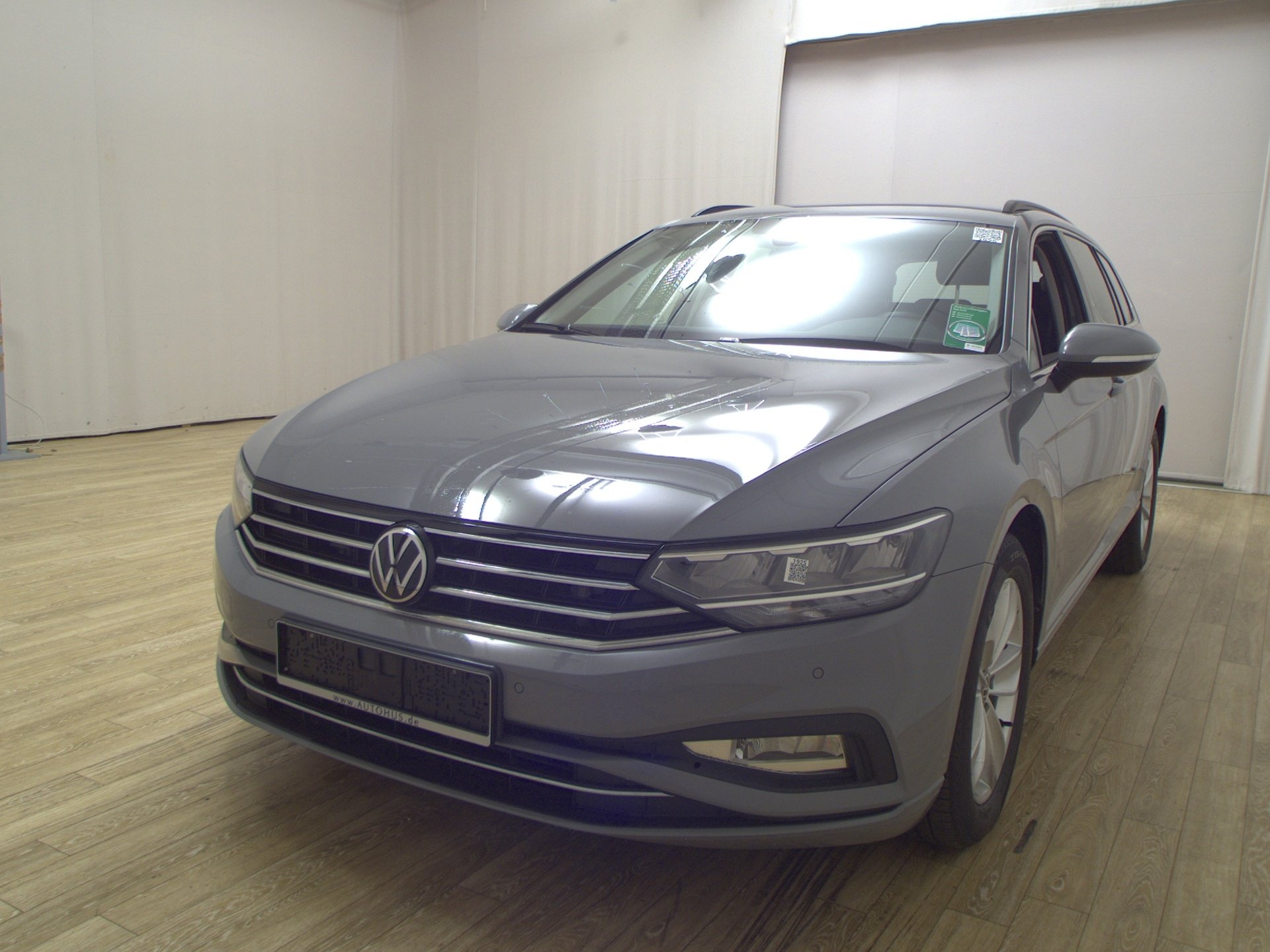 Volkswagen Passat Var. 2.0 TDI Business Navi LED Shz RFK 2