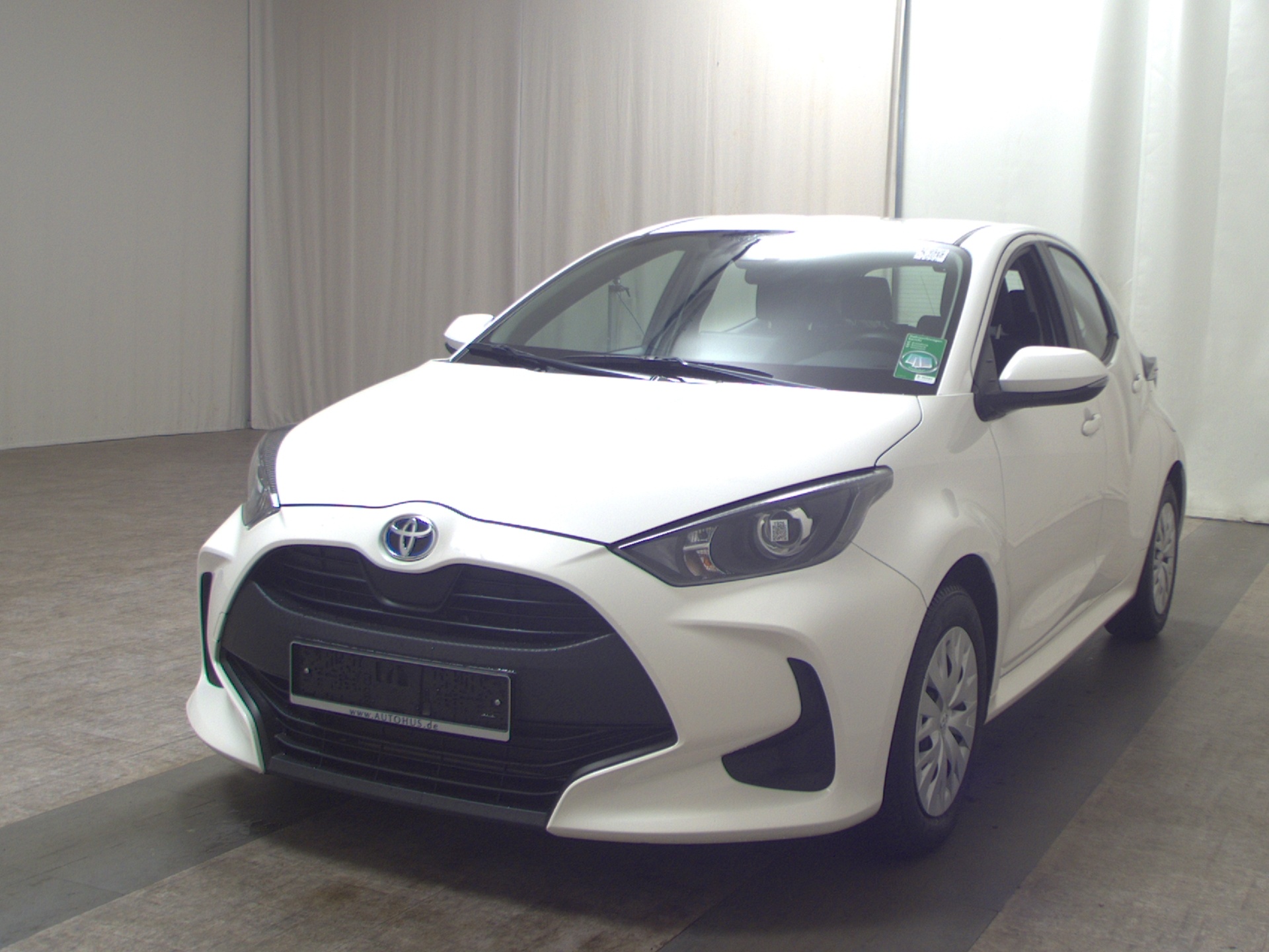 Toyota Yaris 1.5 VVT-I Navi Shz 2