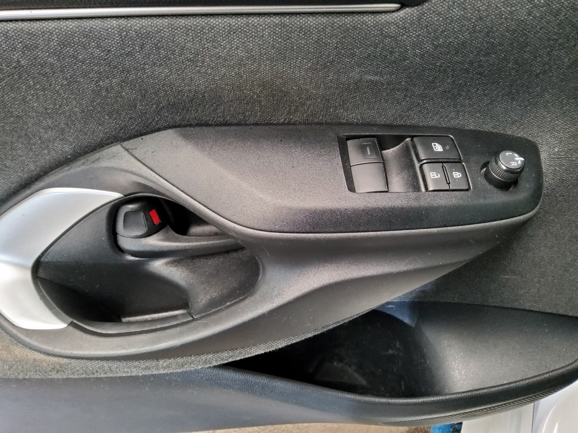 Toyota Yaris 1.5 VVT-I Navi Shz 9