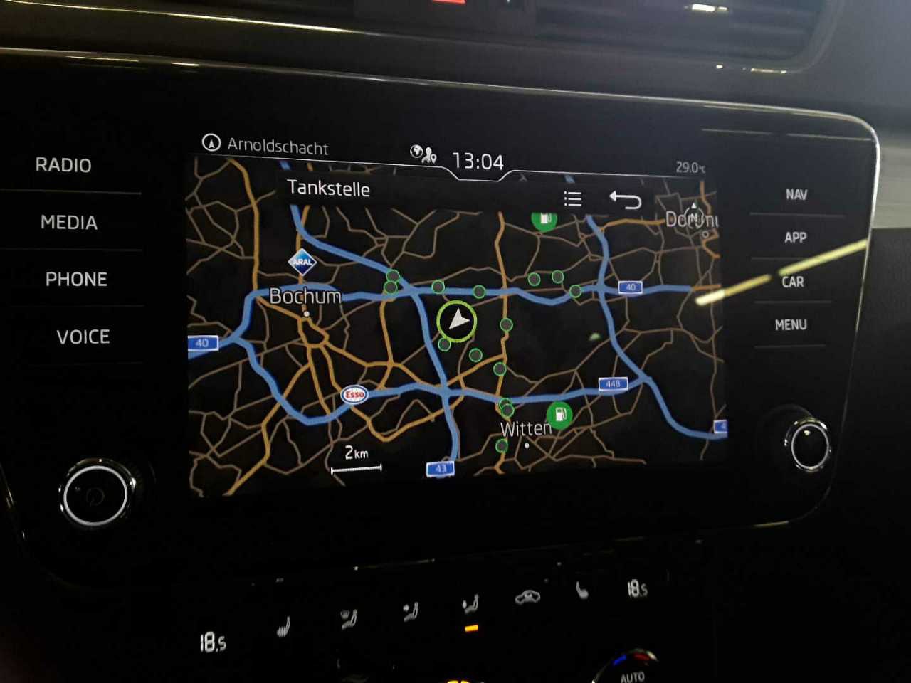 Skoda Superb Kombi 2.0 TDI Ambition NAVI LED PDC ACC 11
