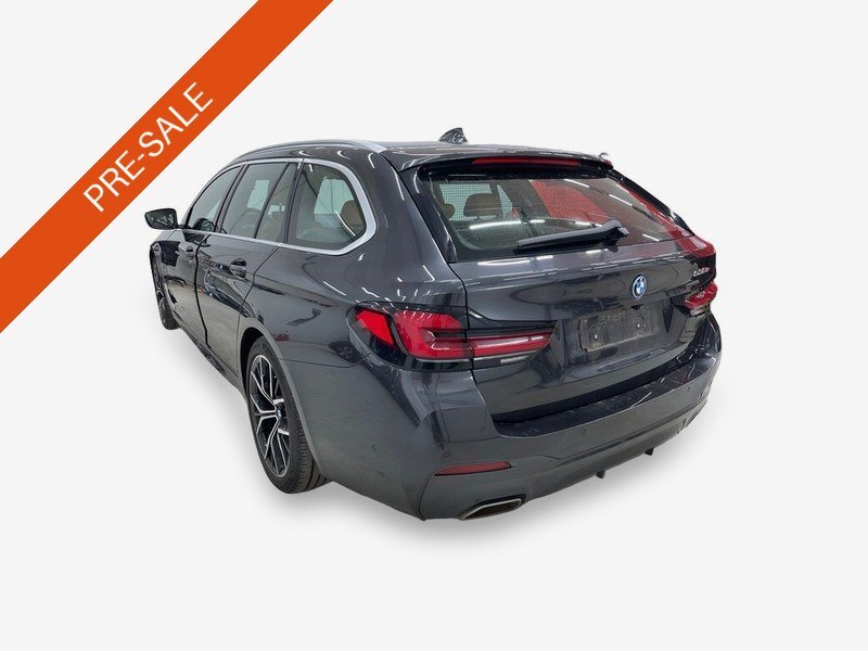 BMW 530e Touring M-Sport T-LEDER SPORTSITZE KLIMAAUT LED RADIO 4