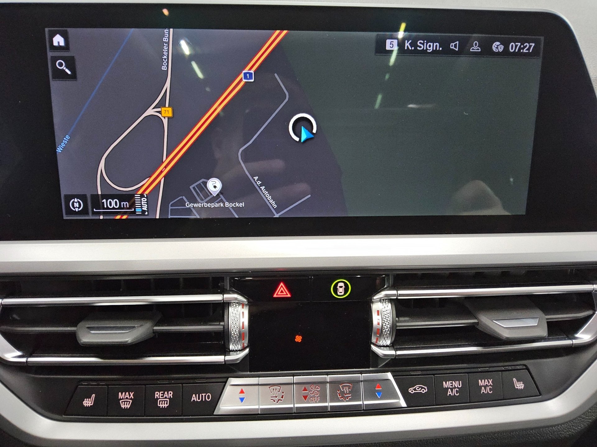 BMW 320e Touring Advantage Navi LED LC Pro Pano 7