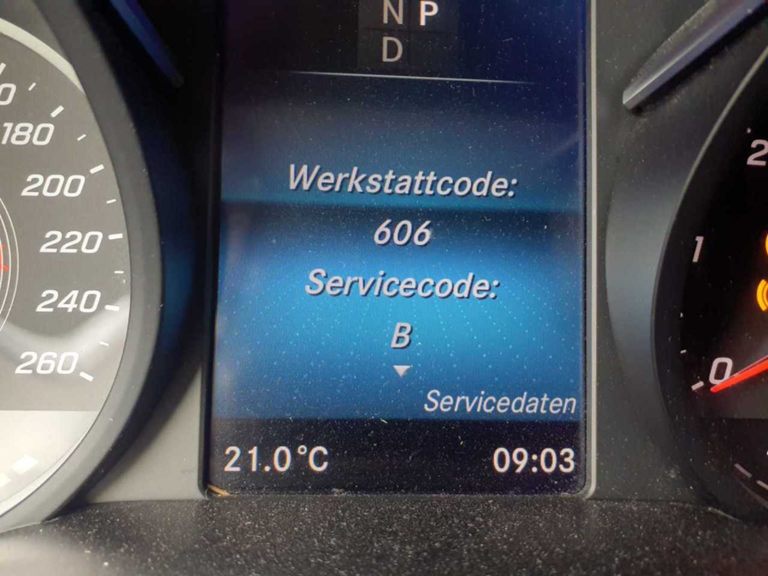 Mercedes-Benz V 250 d 4MATIC 7-SITZE NAVI RFK AHK 9