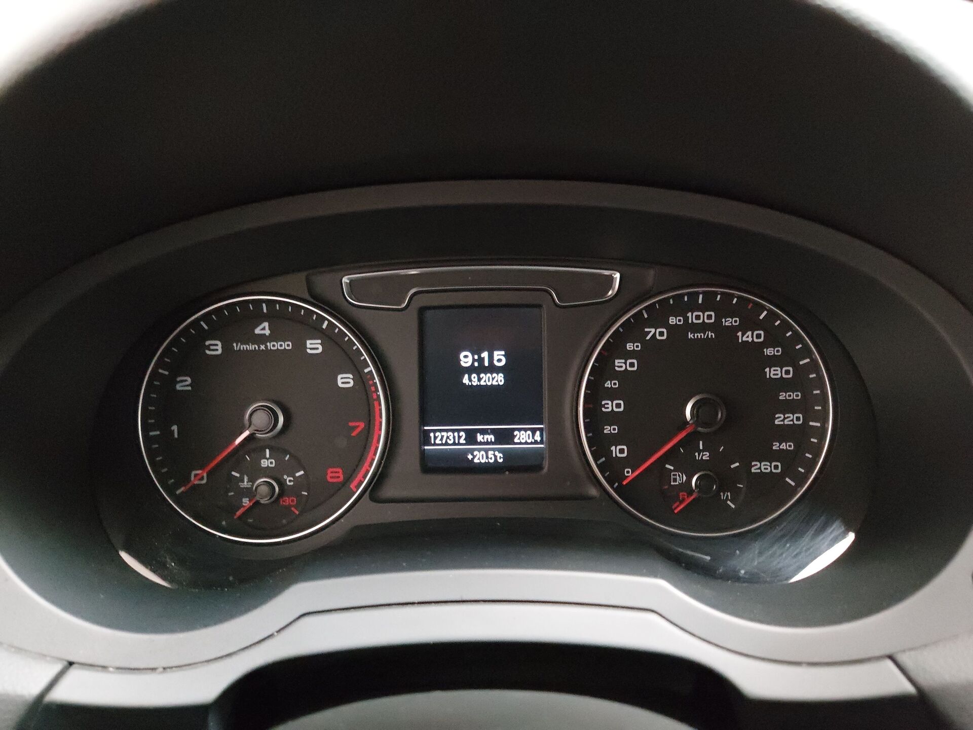 Audi Q3 1.4 TFSI NAVI KLIMAAUT XENON TEMPO MFL 17