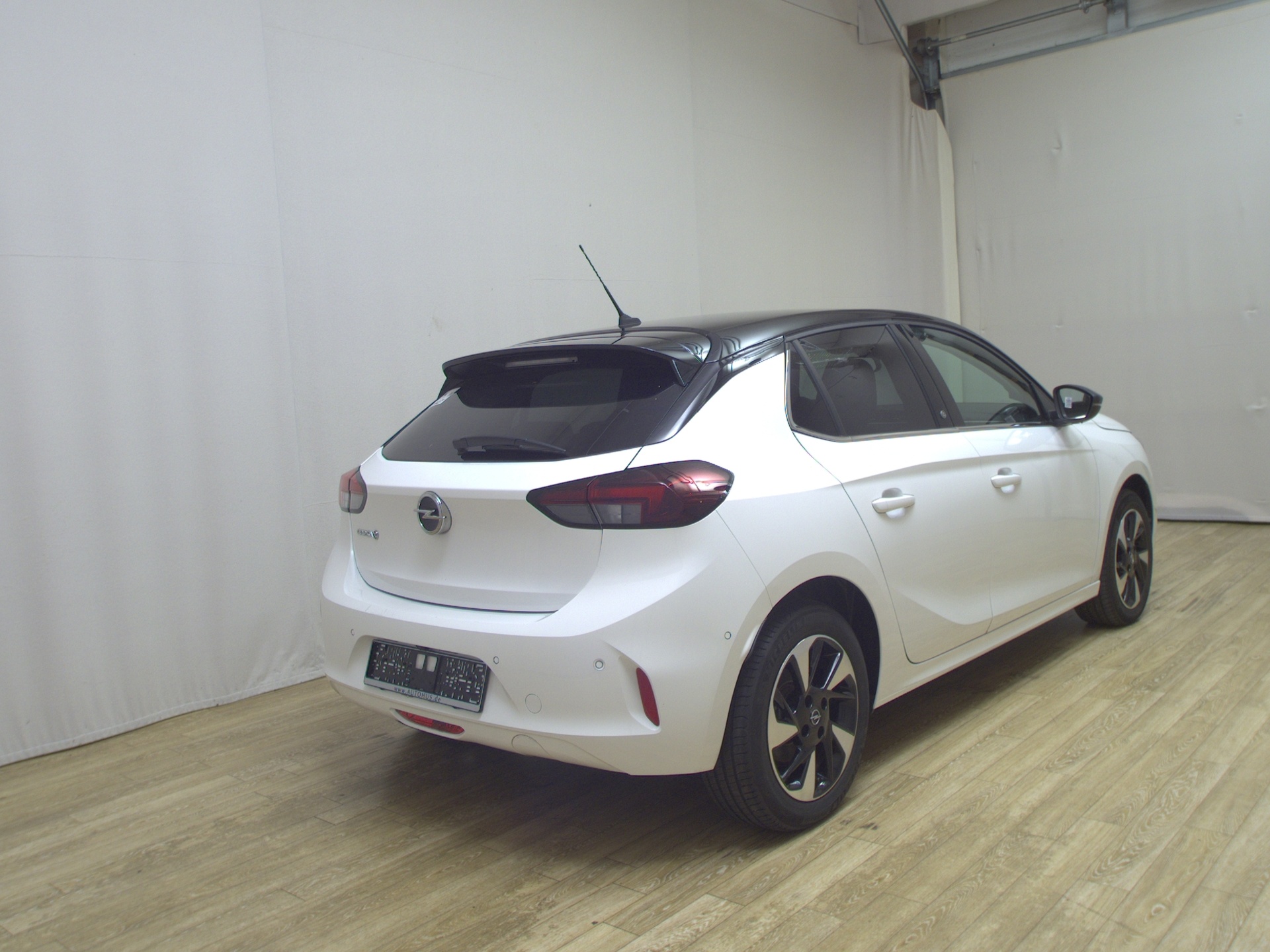 Opel Corsa-e Elegance KLIMAAUT LED SHZ RFK 180° 4